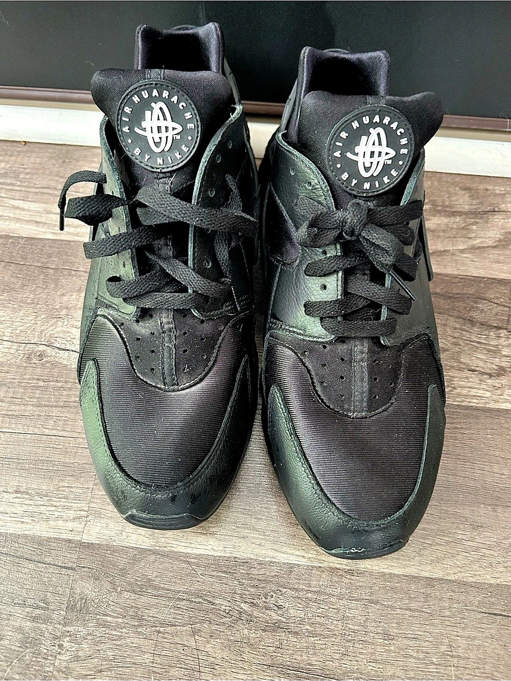 Nike Air Huarache Triple Black Sneakers